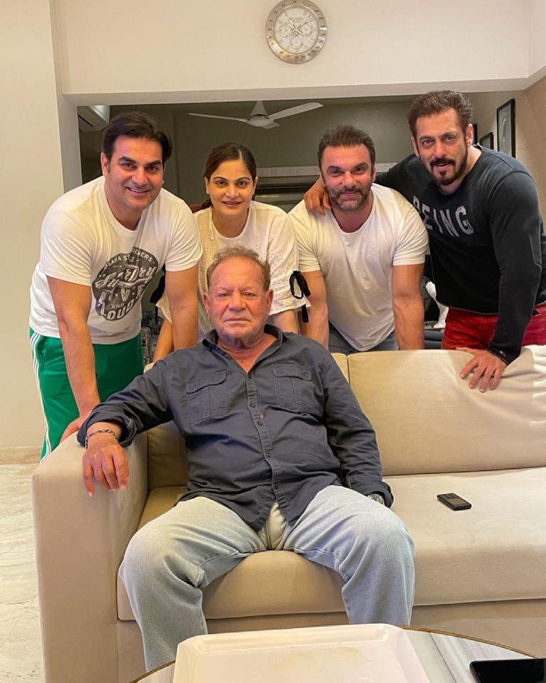 Interestingly, Salim Khan initially came to Mumbai with dreams of becoming an actor, but destiny had other plans for him, leading him to become a highly successful screenwriter instead.